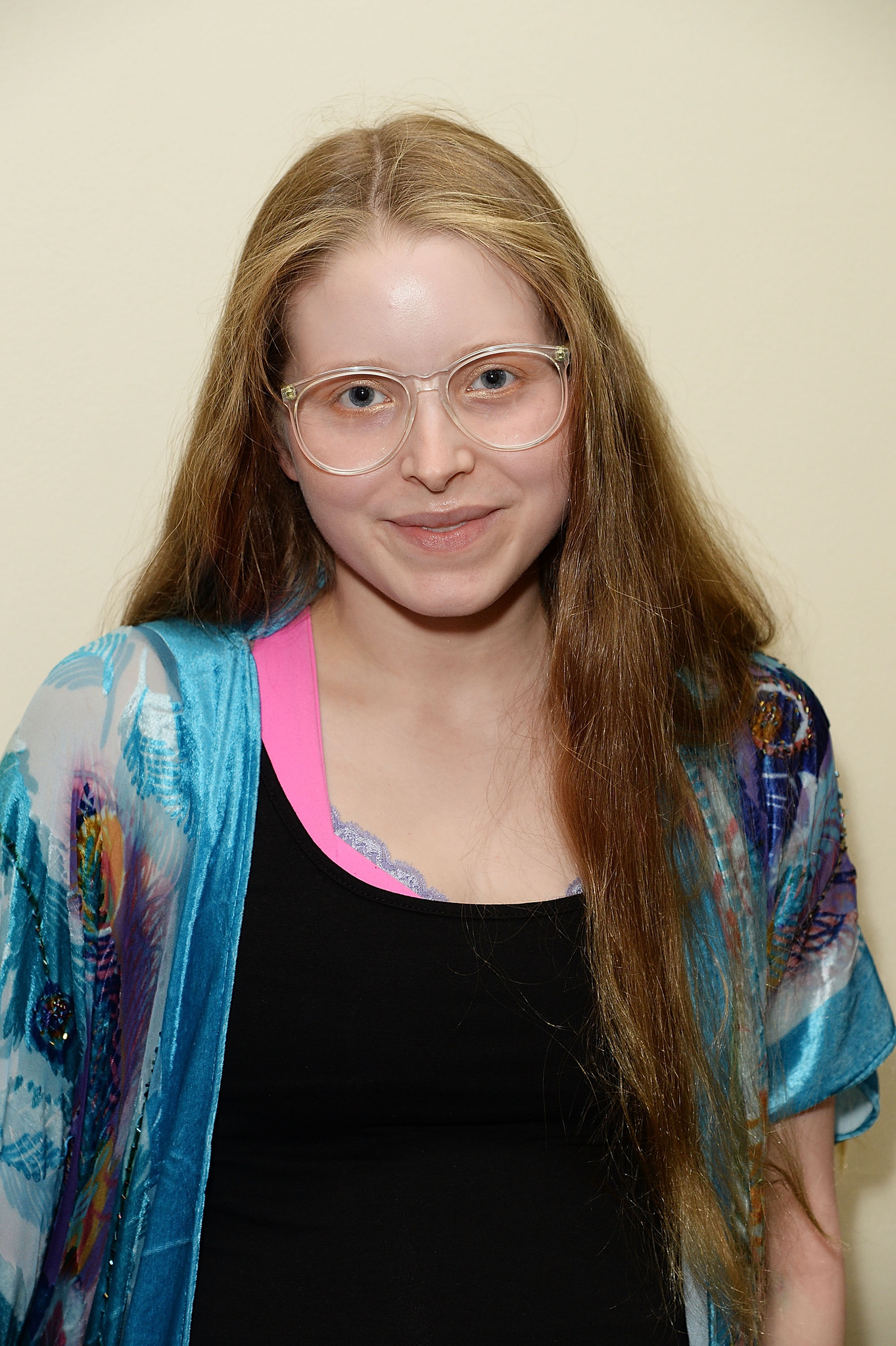 actor Jessie Cave large photo