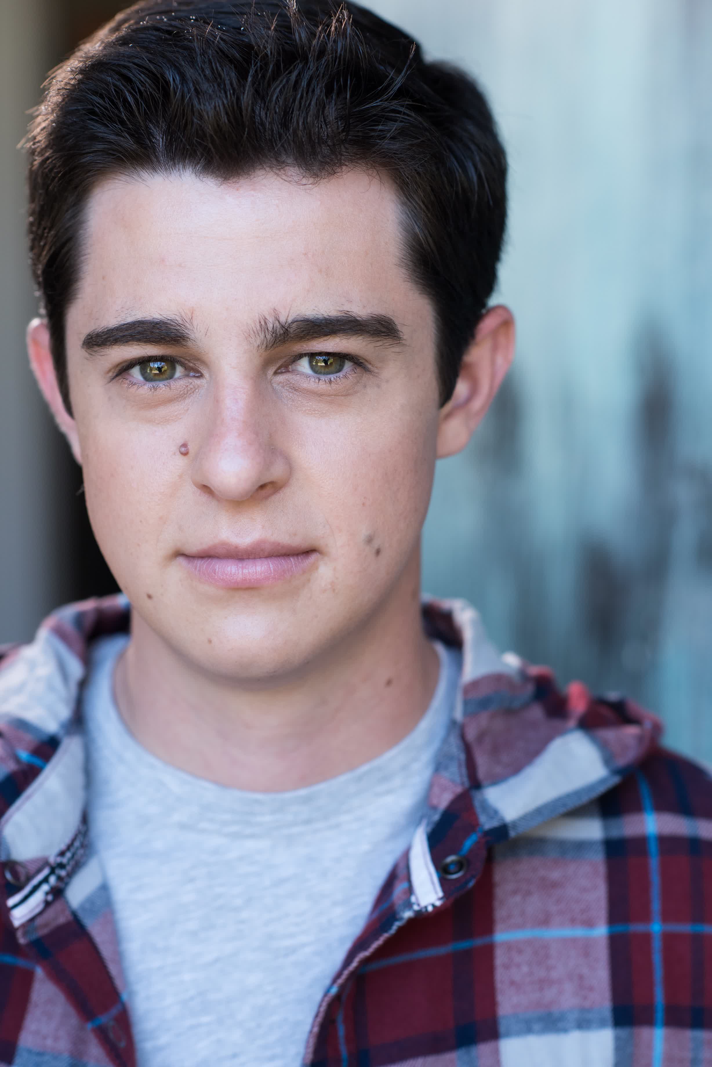 actor Aaron Sanders large photo