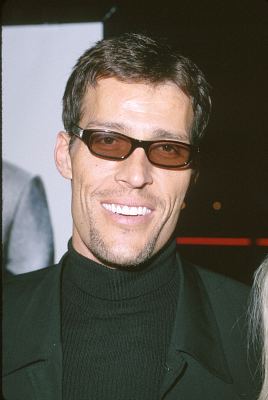 actor Anthony Robbins large photo