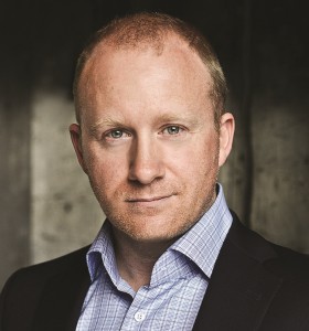 actor Billy Parrott large photo