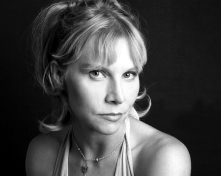 actor Sammi Davis large photo