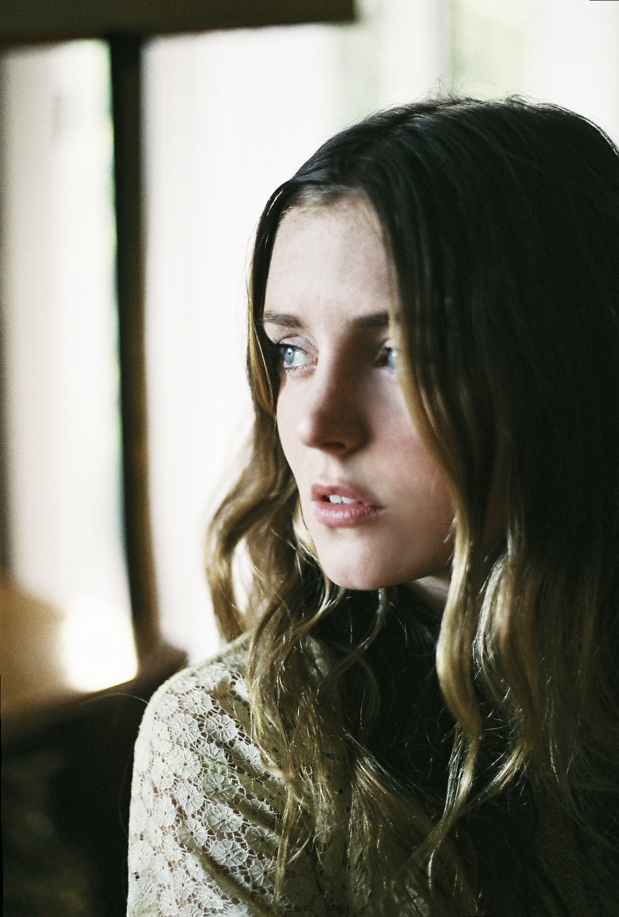 actor Lorraine Nicholson large photo