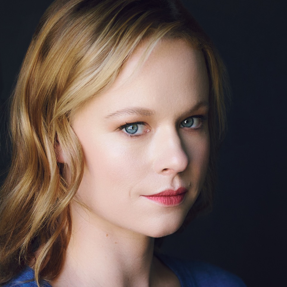 actor Thora Birch large photo