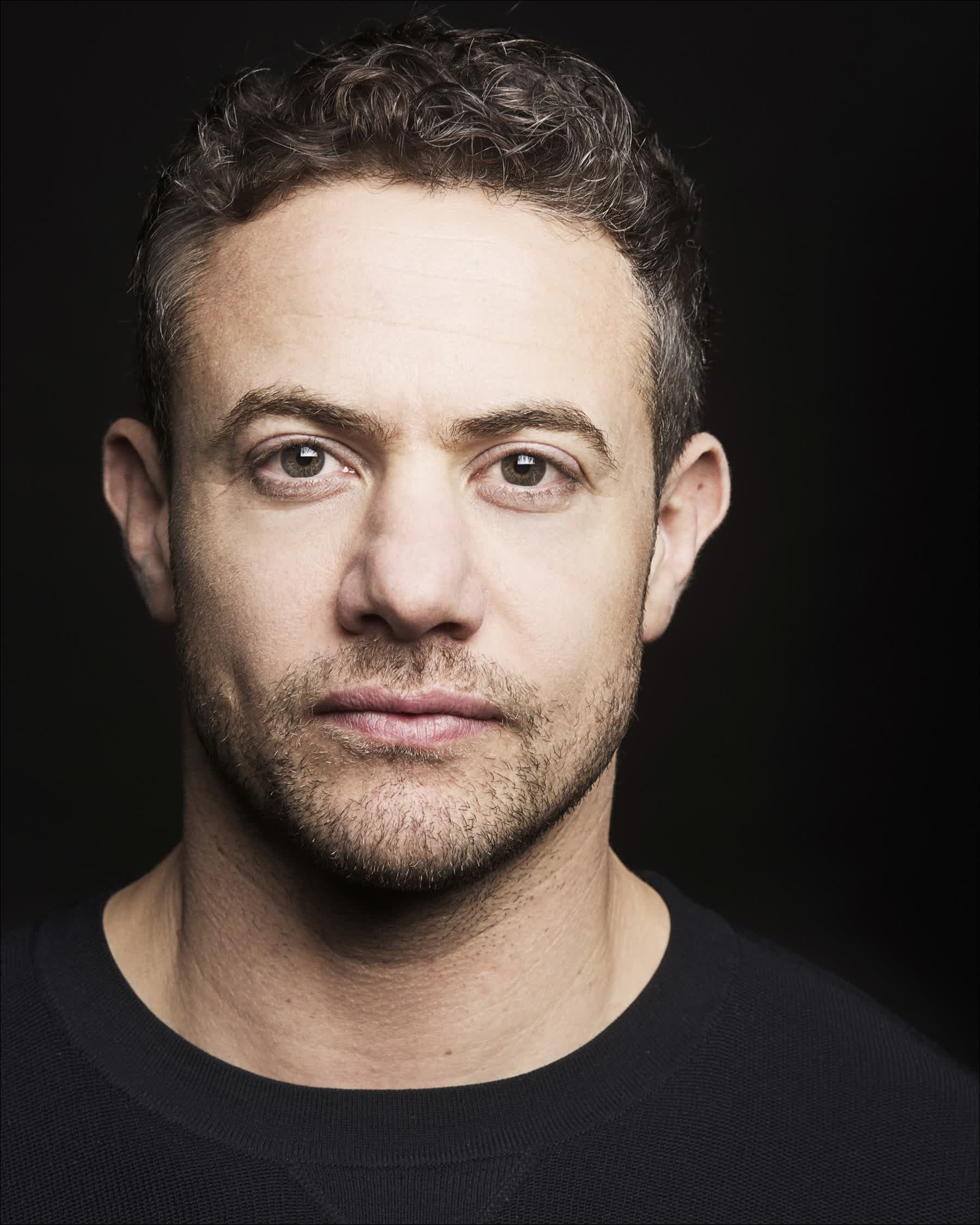 actor Warren Brown large photo