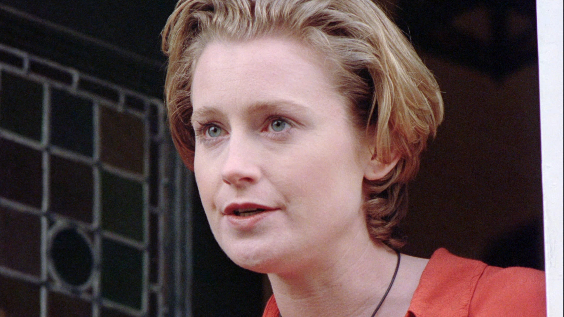 actor Zara Turner large photo