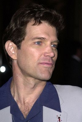 actor Chris Isaak large photo