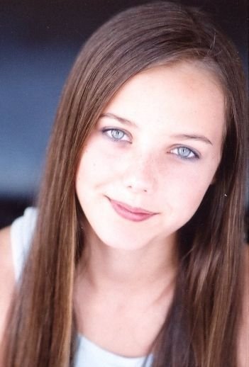 actor Taylor Reid large photo