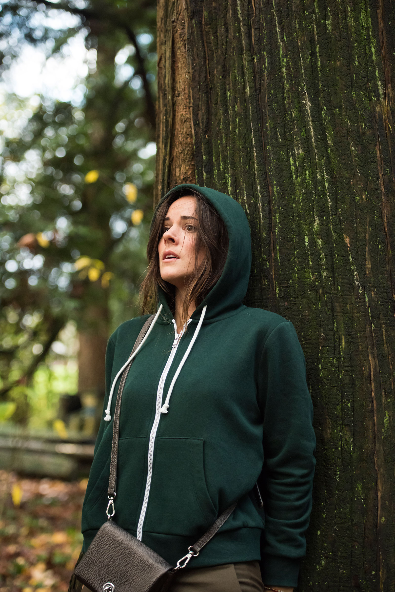 actor Sarah Butler large photo