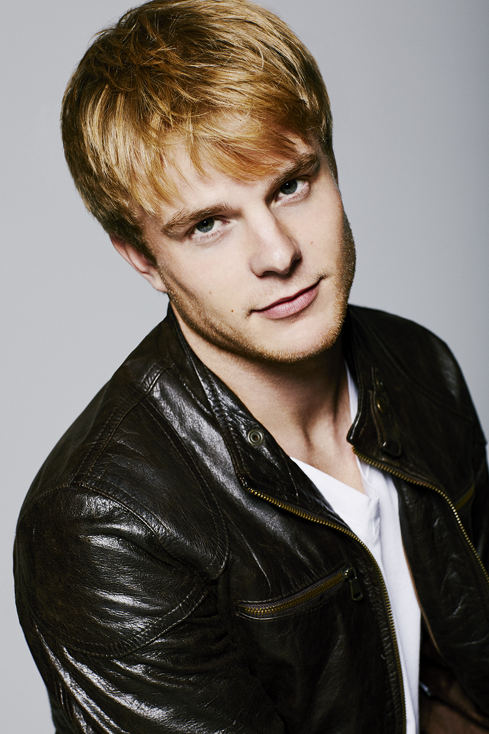 actor Graham Rogers large photo