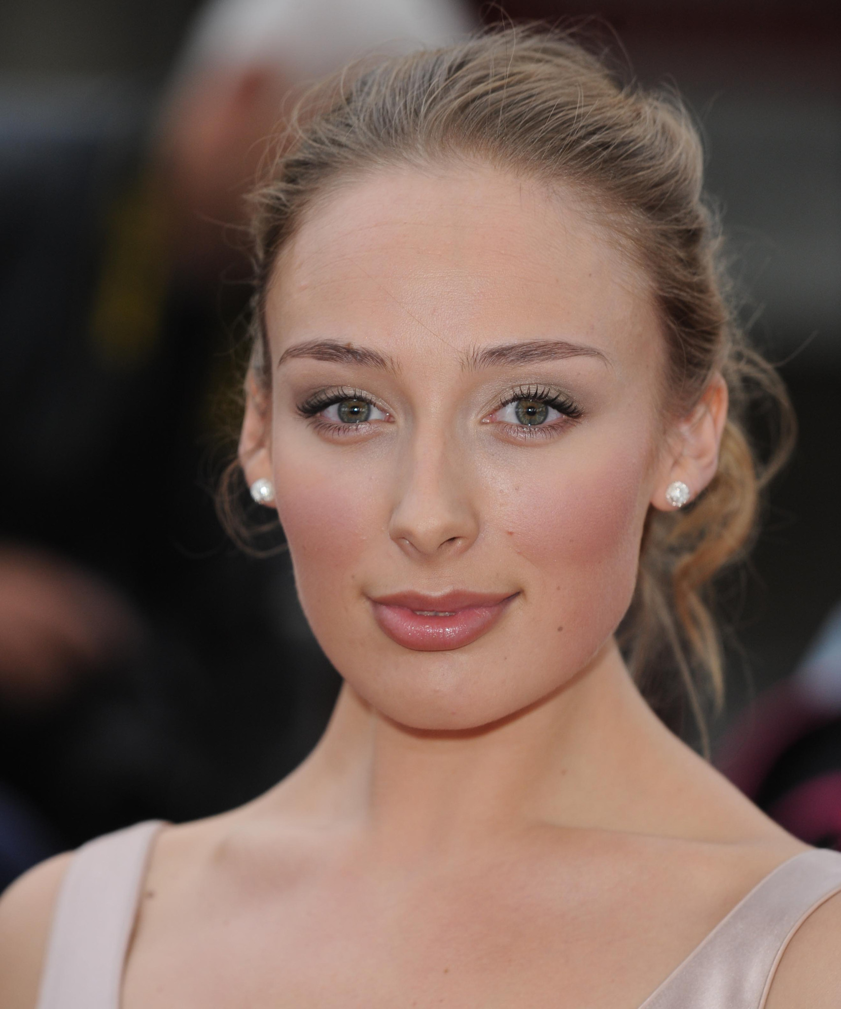 actor Rachel McDowall large photo