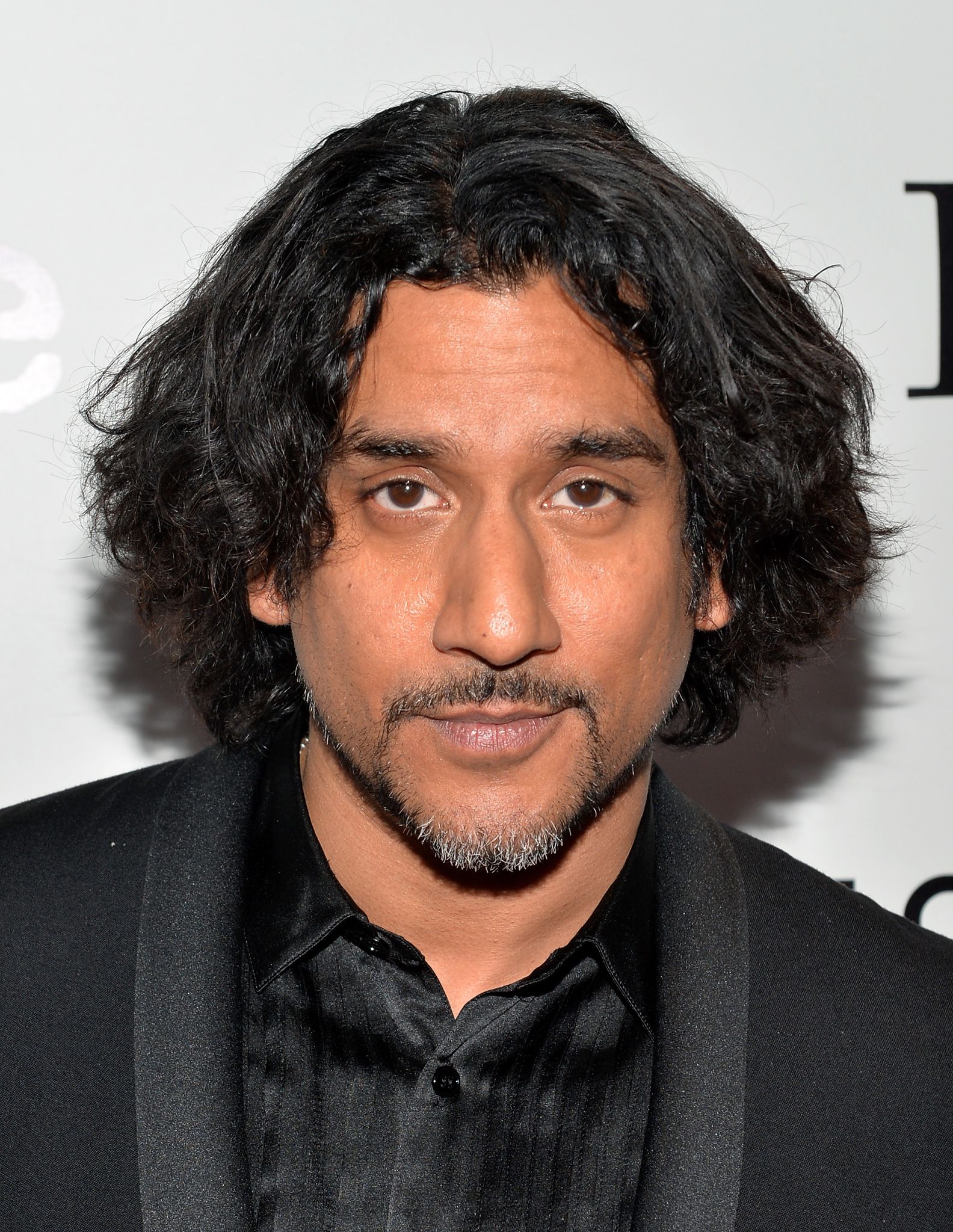 actor Naveen Andrews large photo