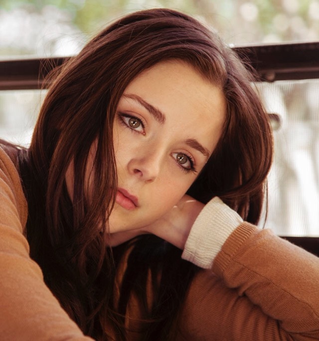 actor Madison Davenport large photo