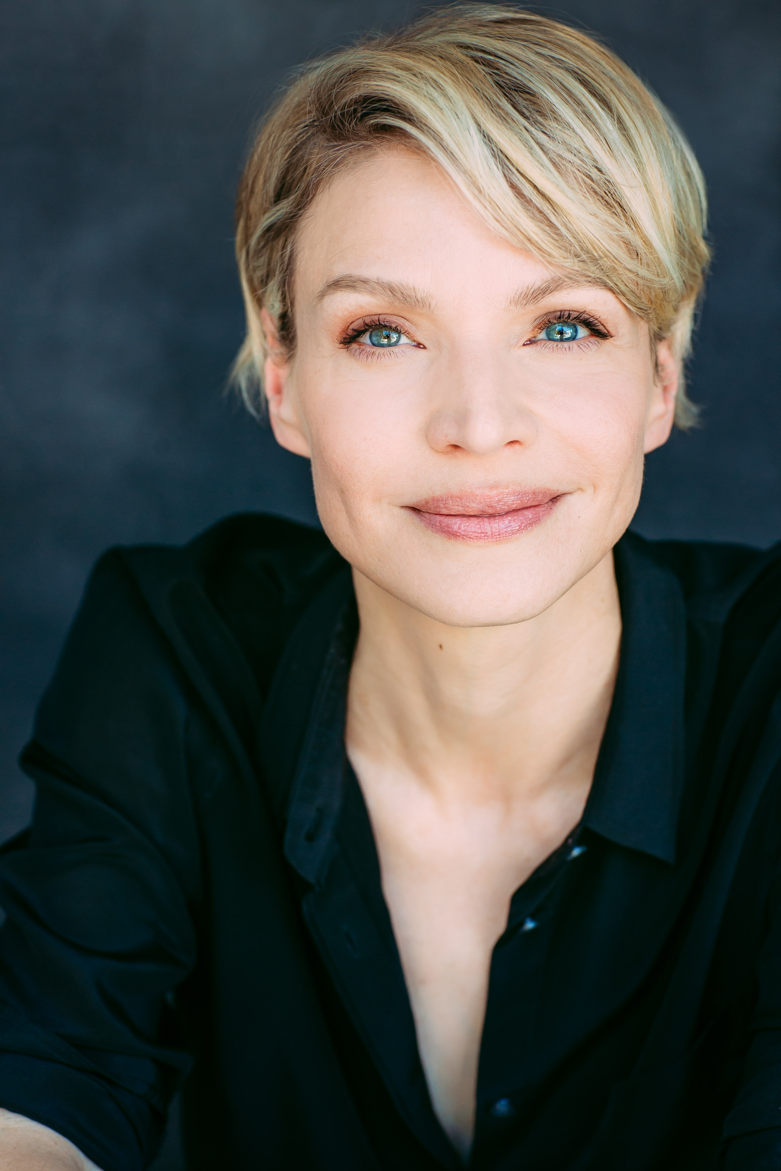 actor Kristin Lehman large photo