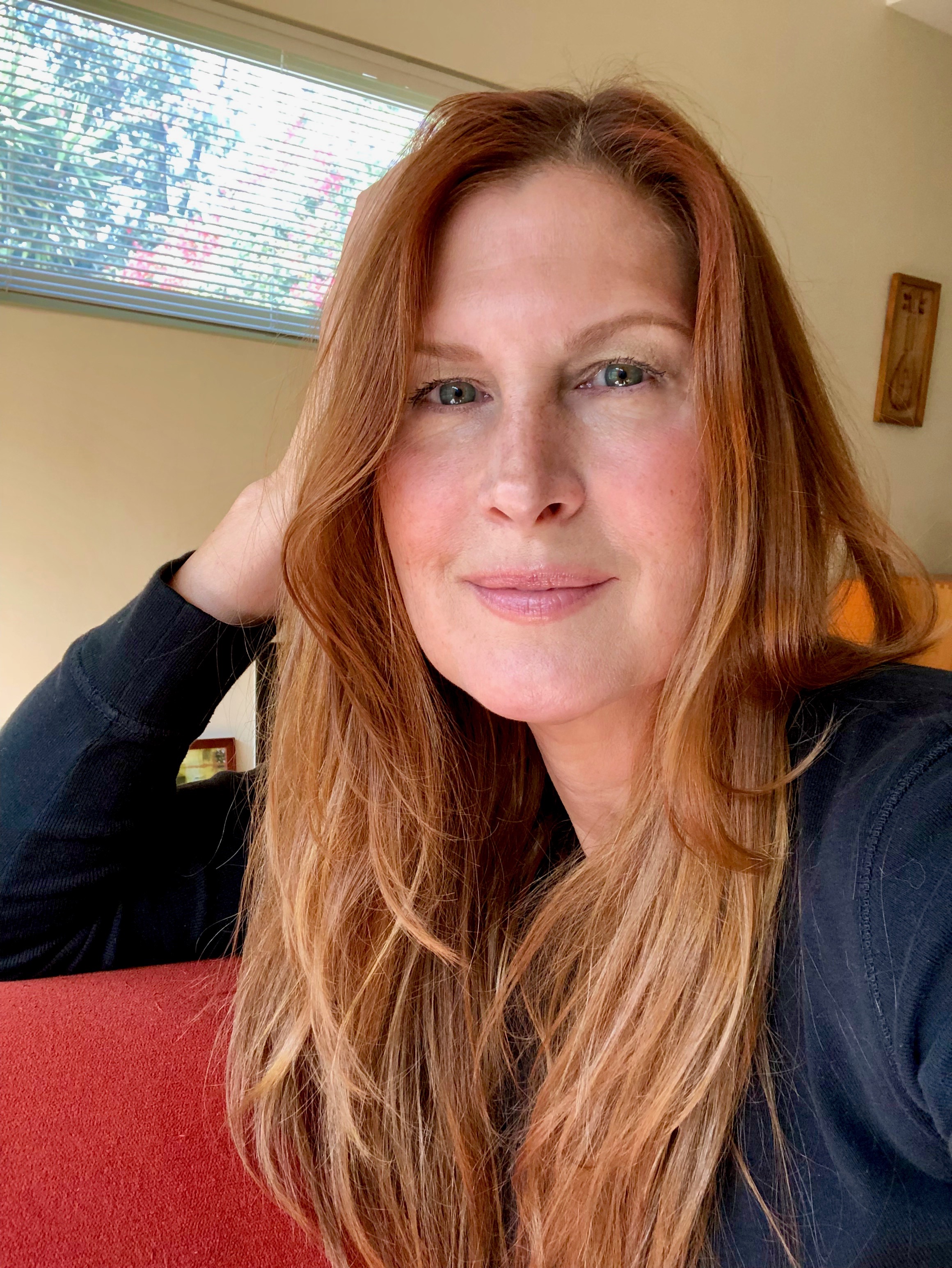 actor Julienne Davis large photo