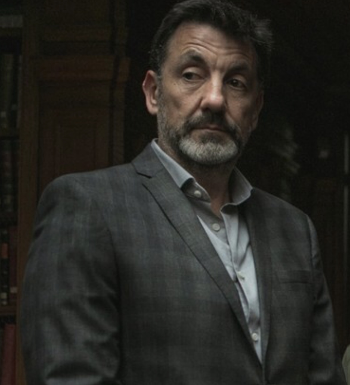 actor Tim Dutton large photo