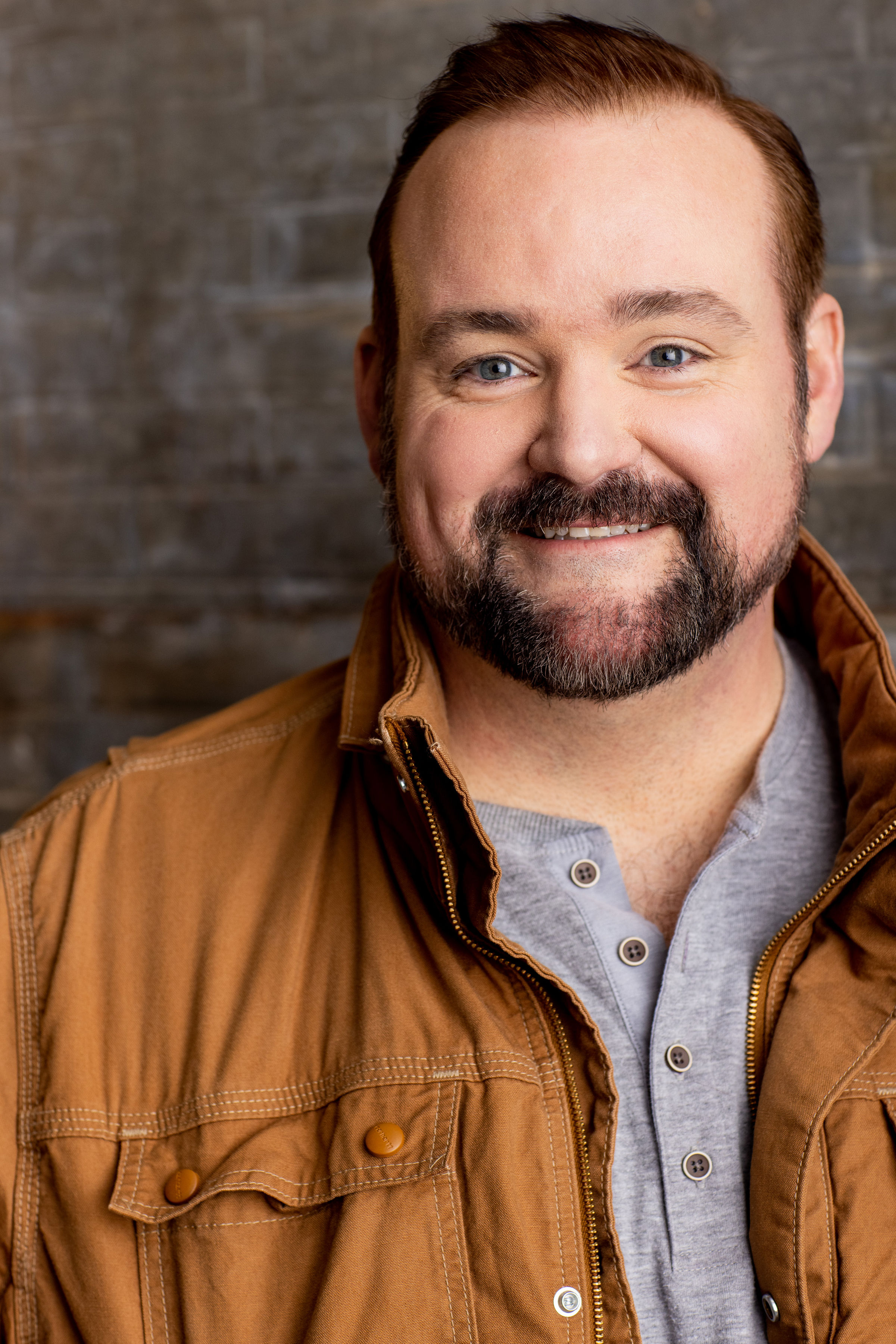 actor Raymond McAnally large photo