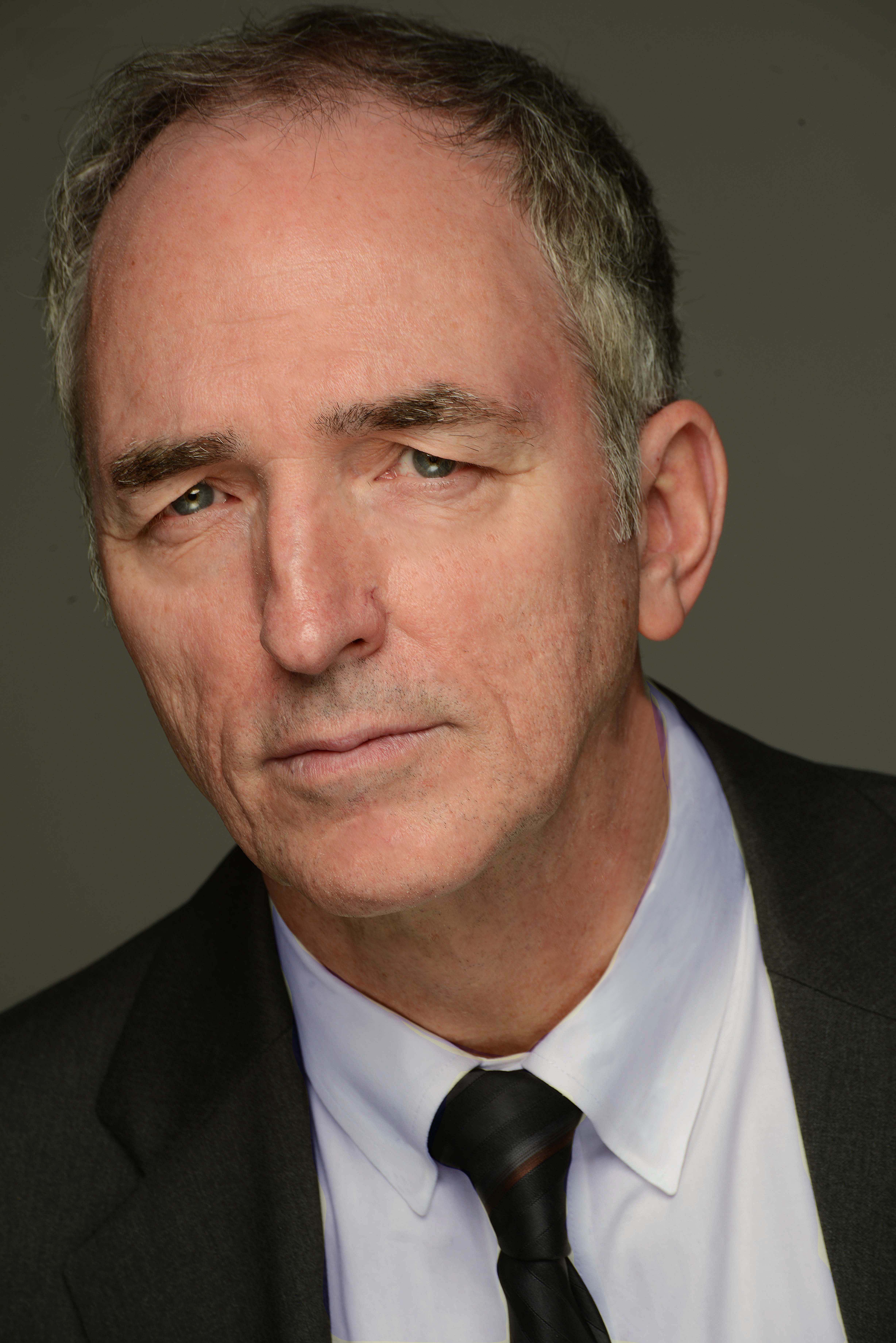 actor Peter Gray Lewis large photo