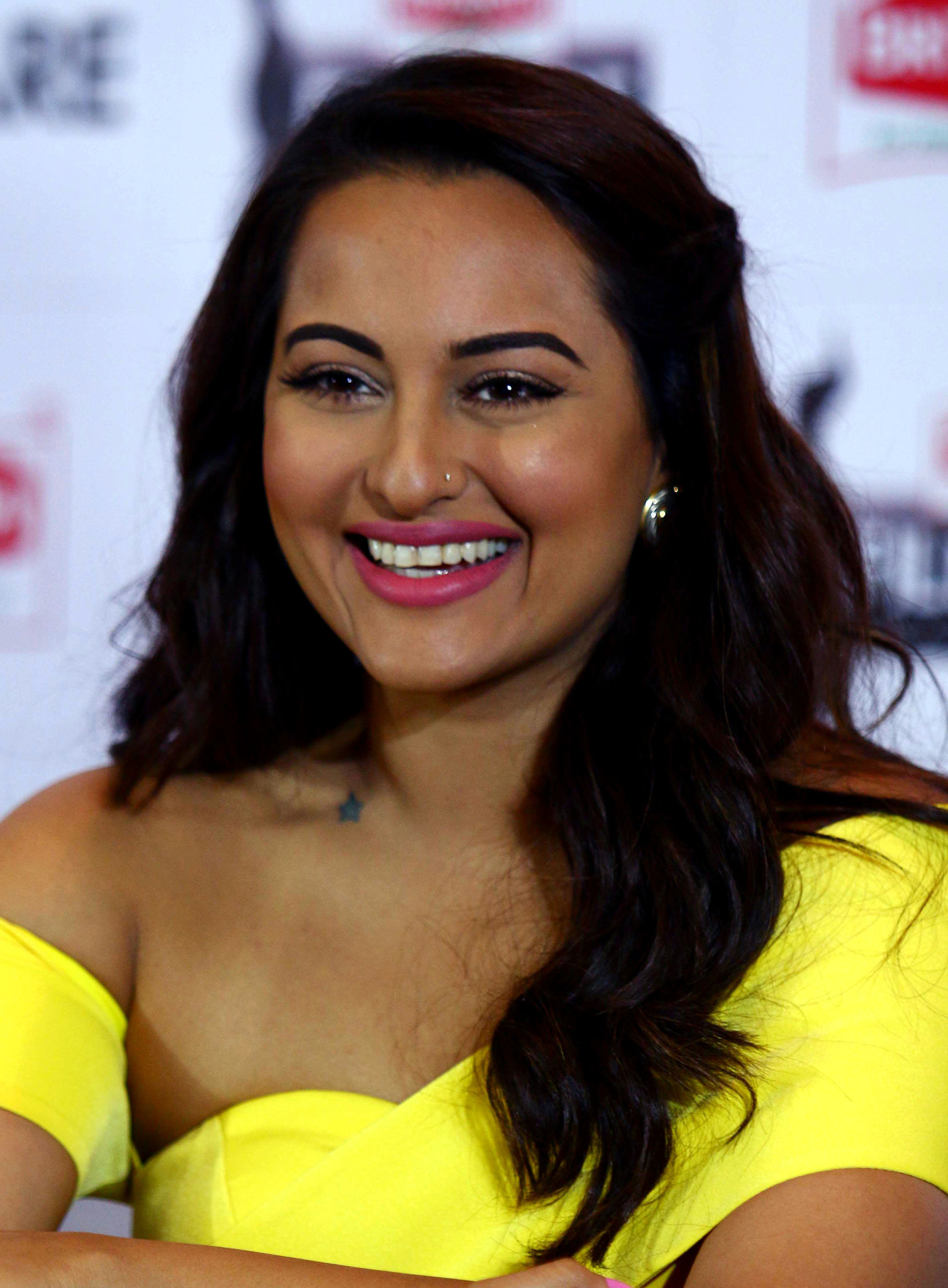 actor Sonakshi Sinha large photo