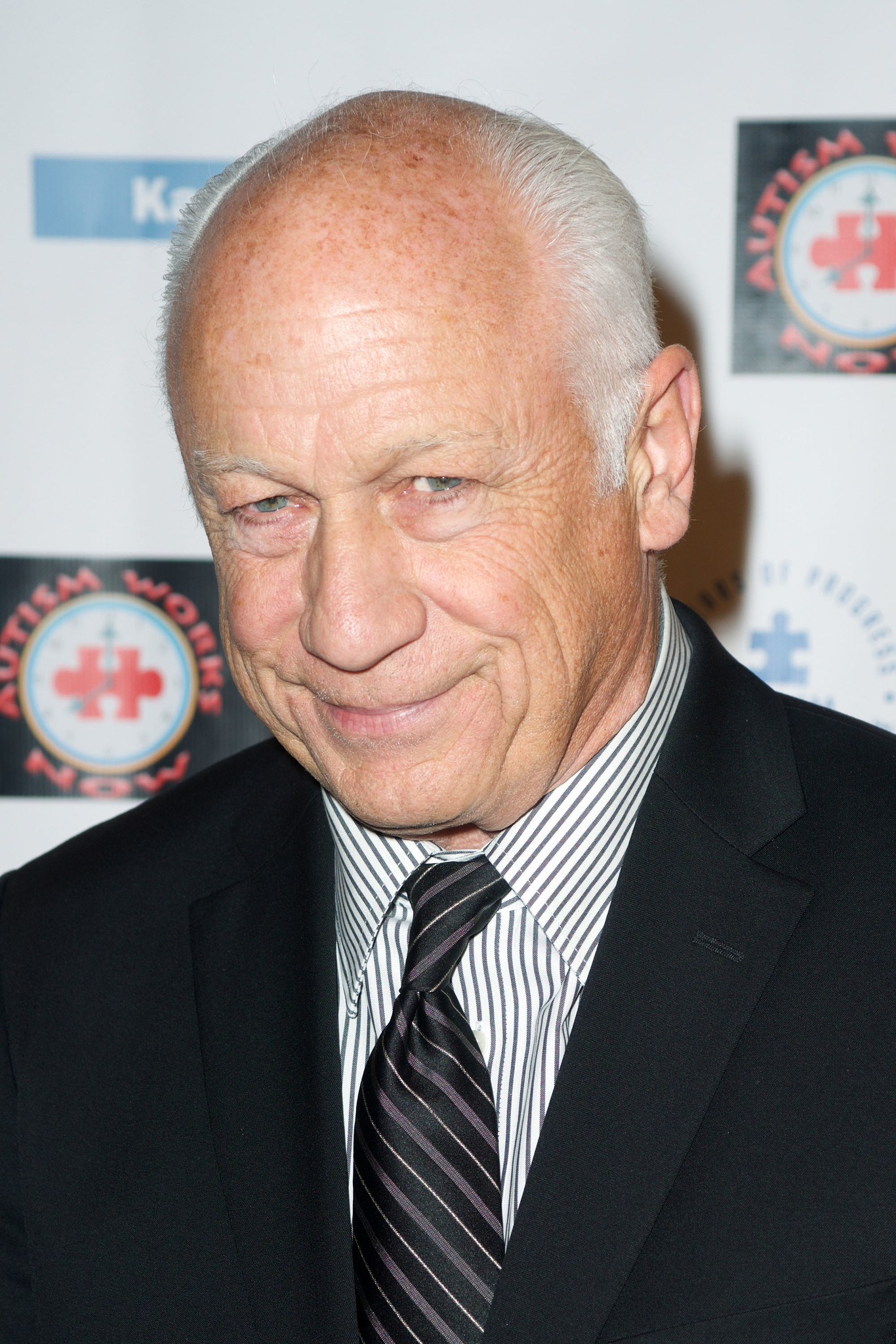 actor Joey Travolta large photo