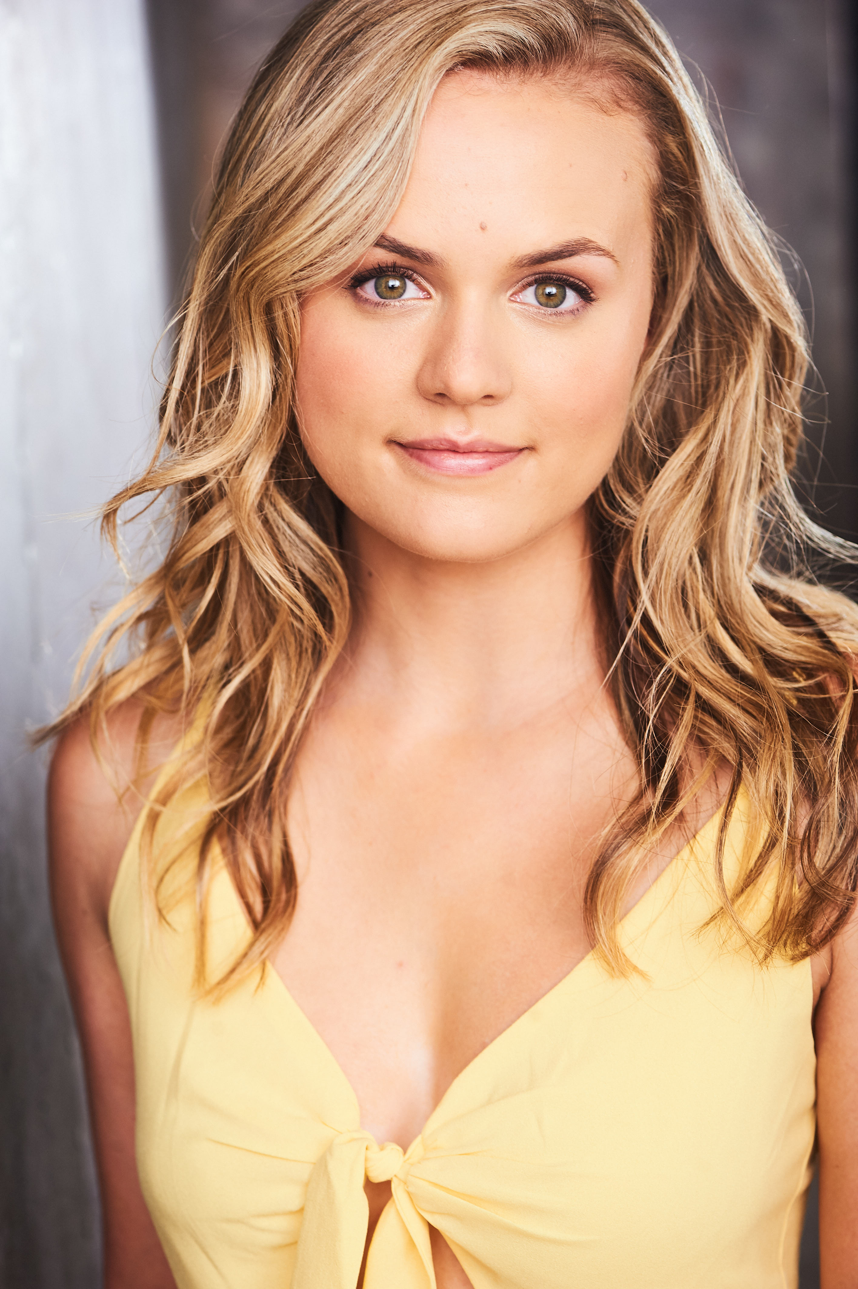 actor Courtney Taylor Burness large photo