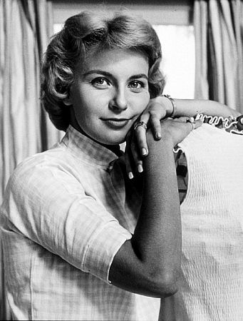 actor Joanne Woodward large photo