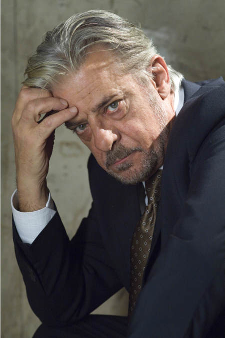 actor Giancarlo Giannini large photo
