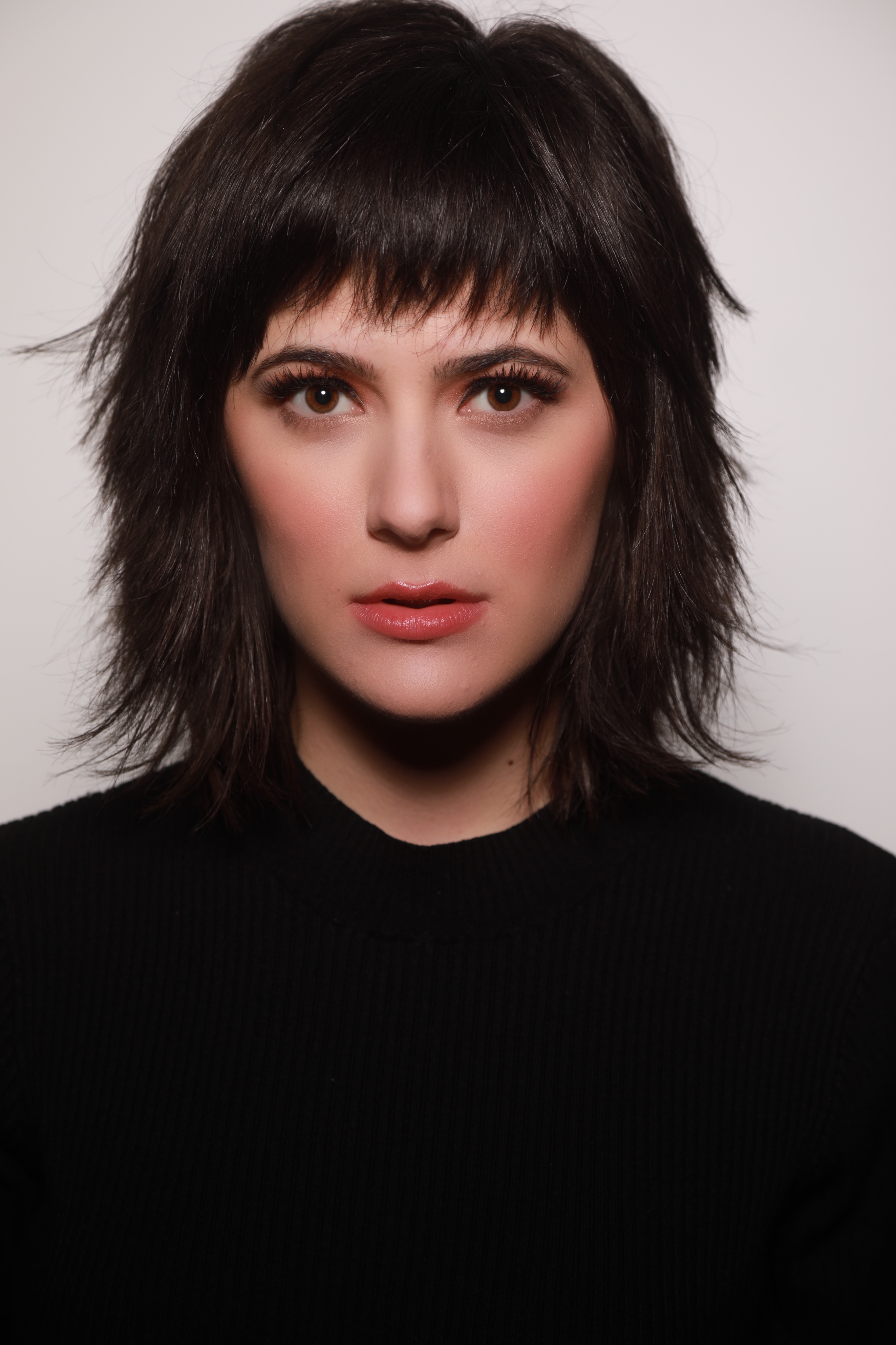 actor Sara Niemietz large photo