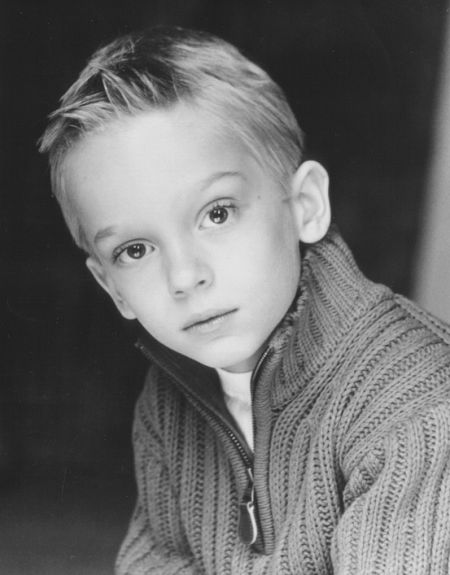 actor Devon Gearhart large photo