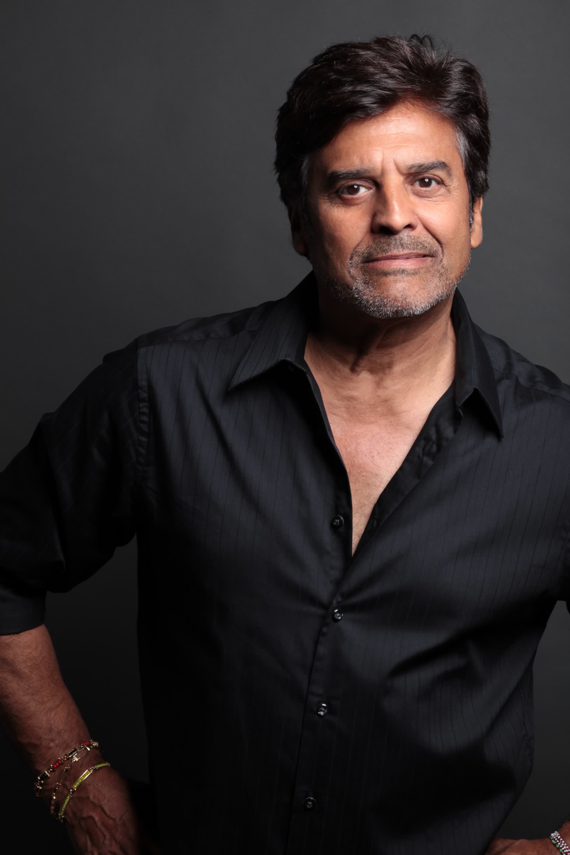 actor Erik Estrada large photo