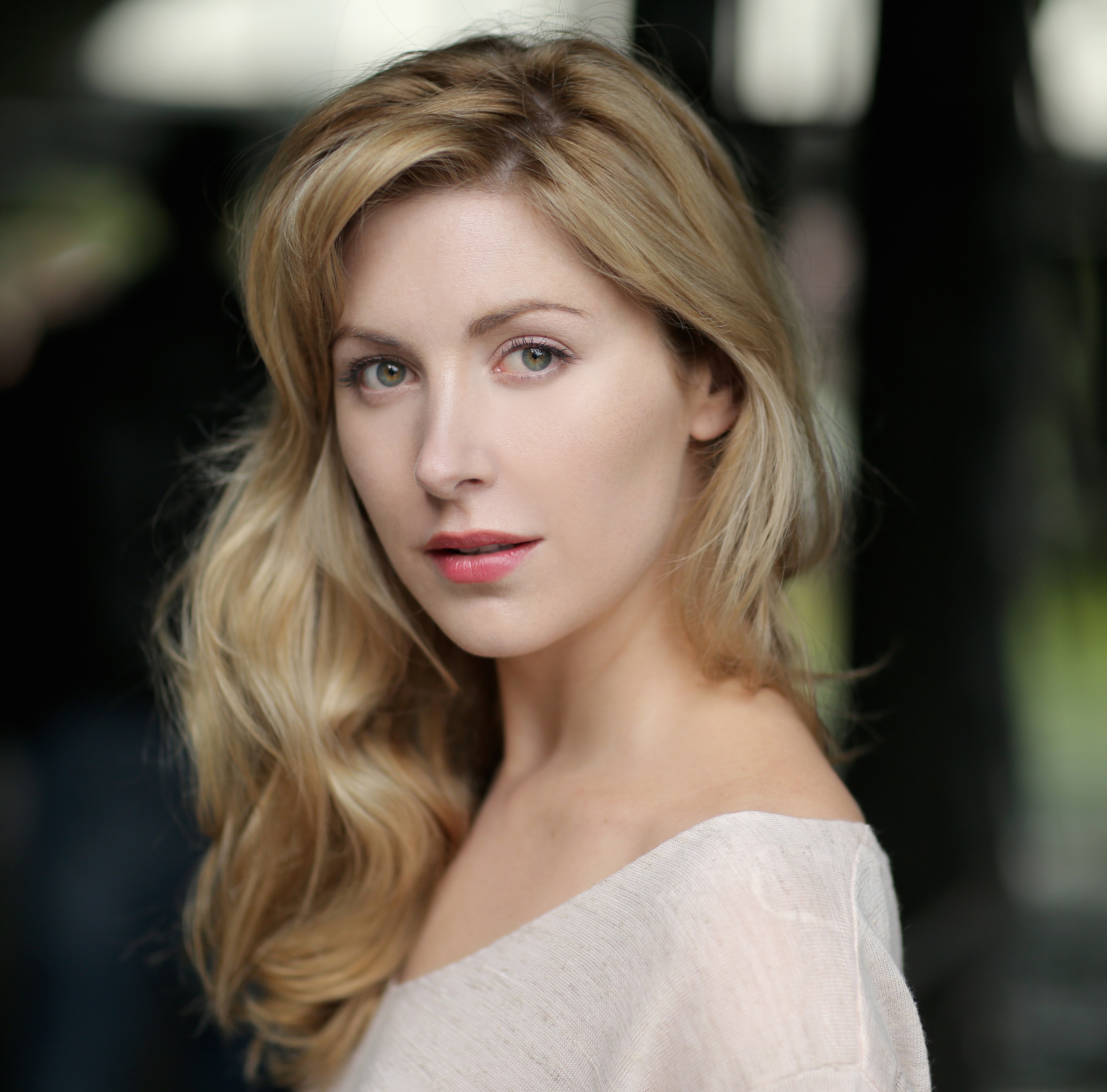 actor Emma Hamilton large photo