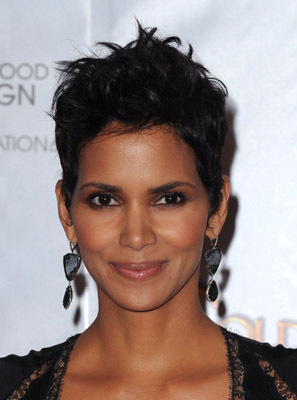 actor Halle Berry large photo