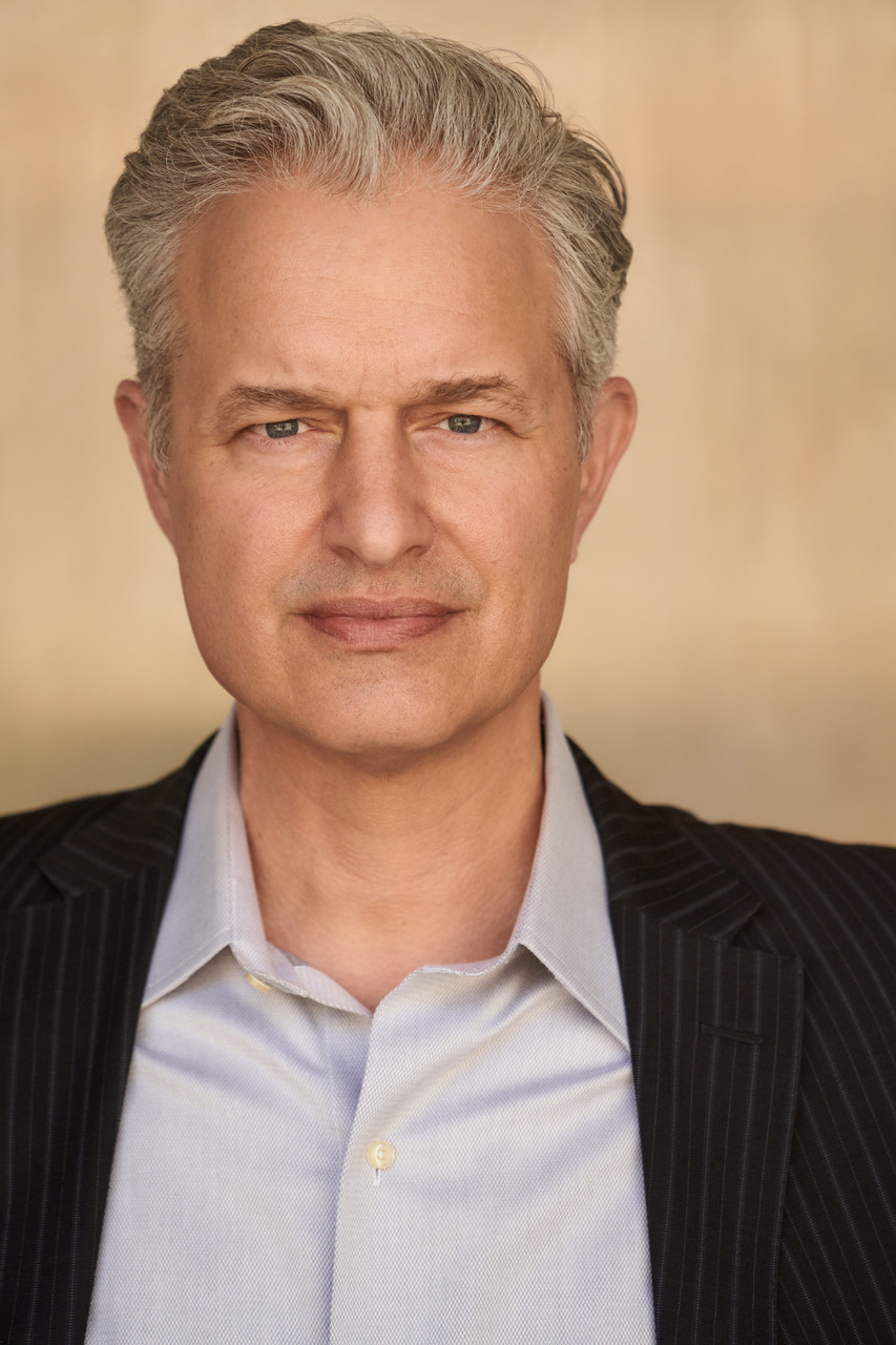 actor Paul Cassell large photo