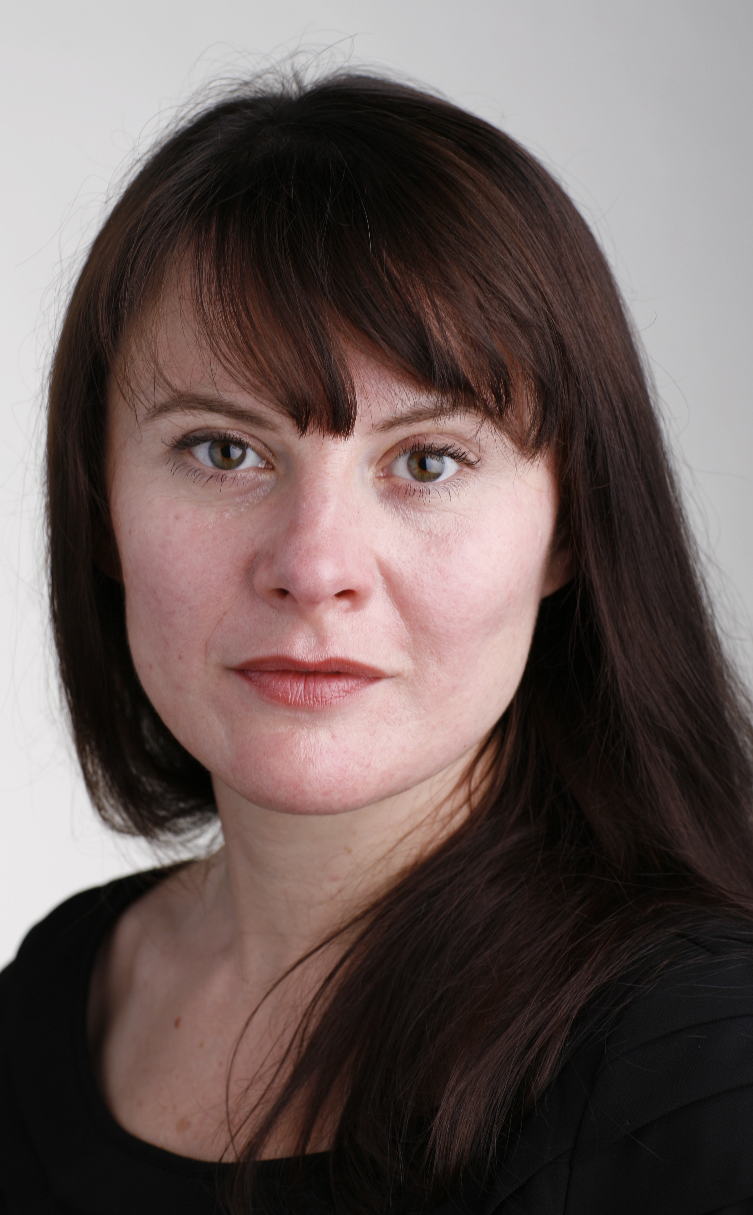 actor Monica Dolan large photo