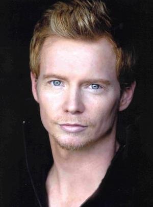 actor Scott Heindl large photo