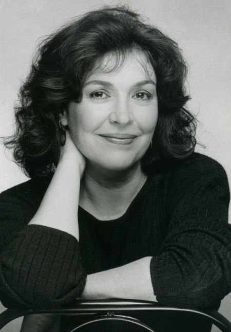 actor Polly Adams large photo