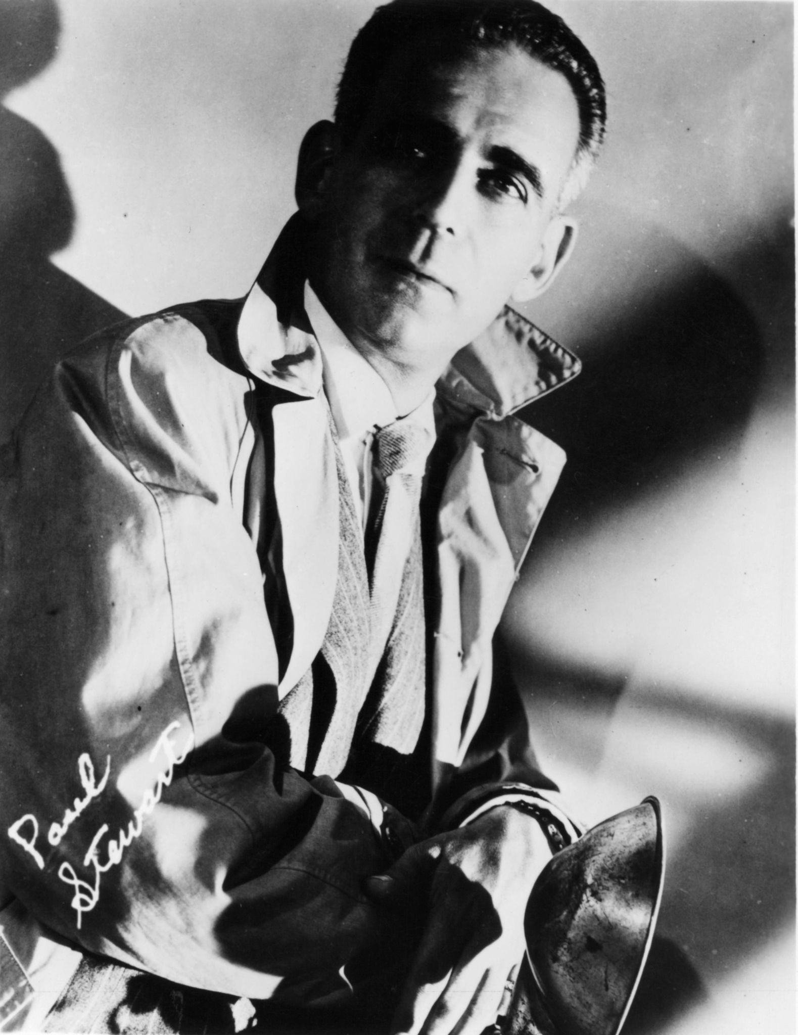 actor Paul Stewart large photo