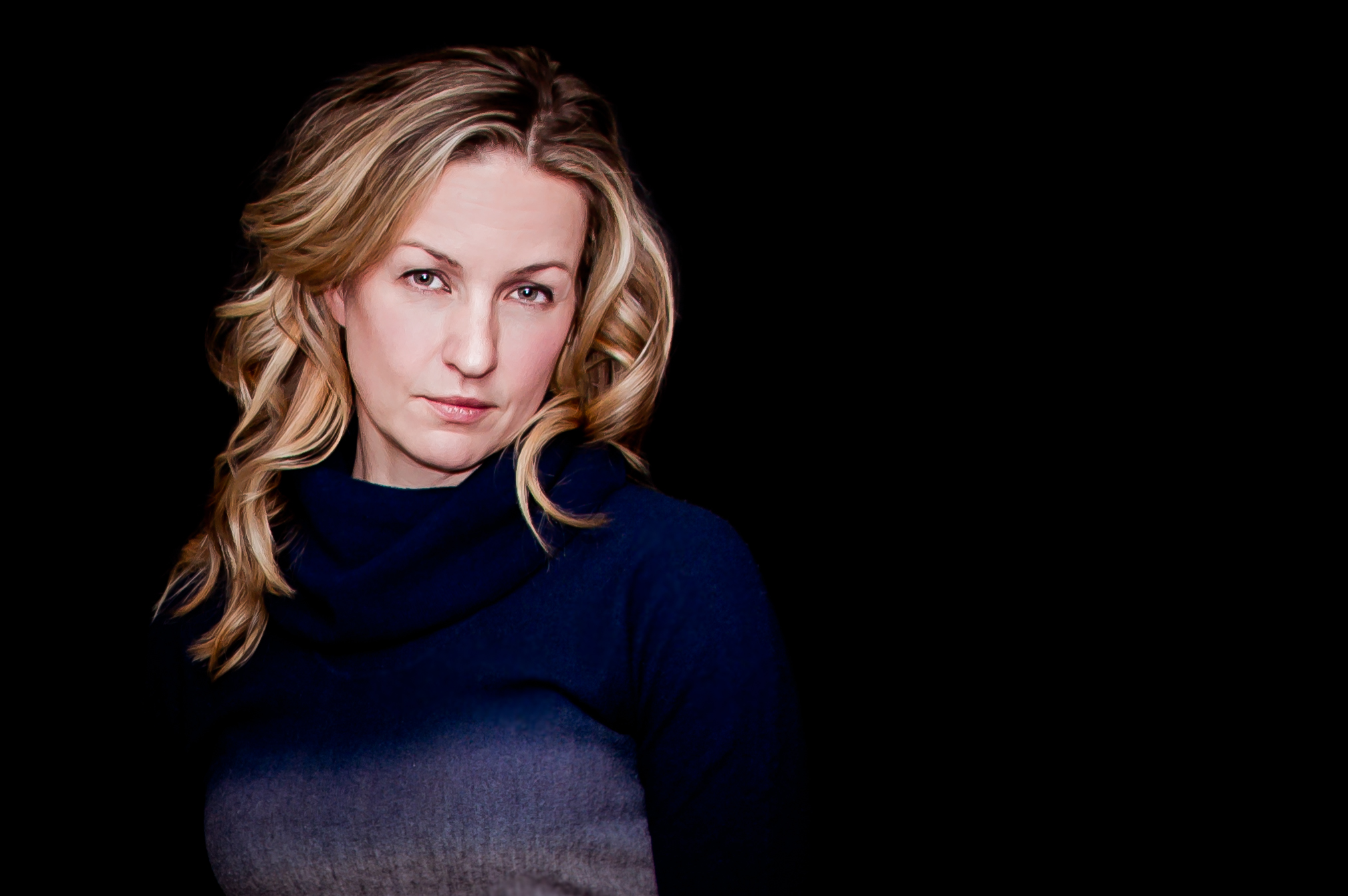 actor Larissa Stadnichuk large photo