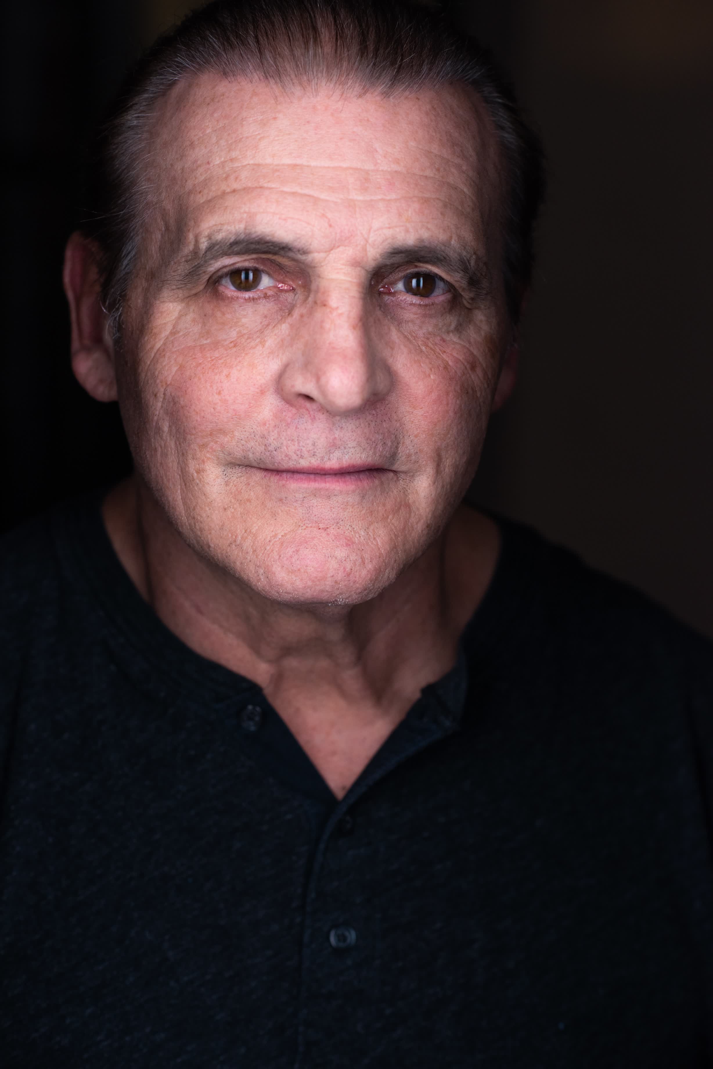 actor Kenneth Simmons large photo