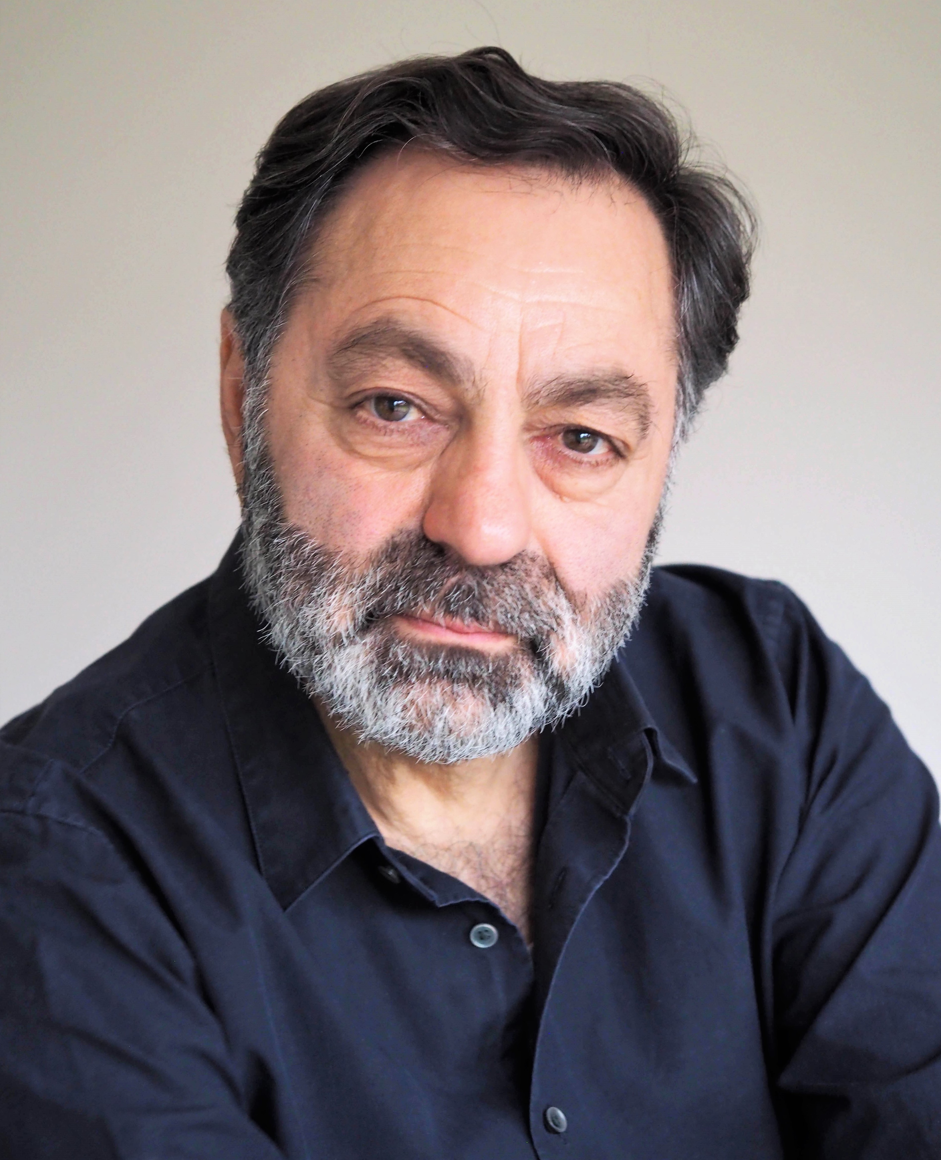 actor Nasser Memarzia large photo