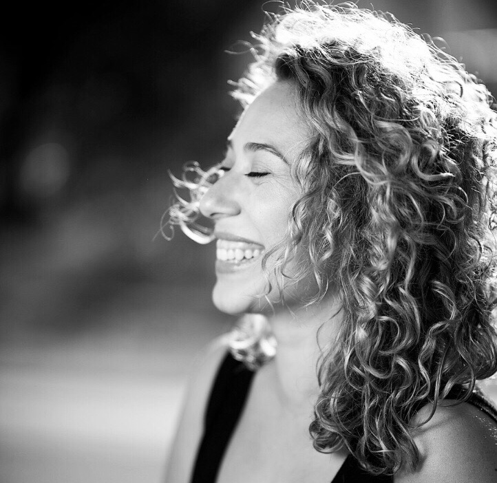 actor Anna Barnathan large photo