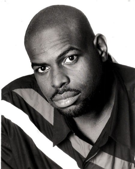 actor Kwame Amoaku large photo