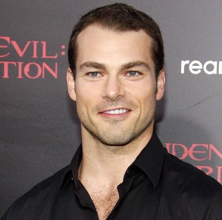 actor Shawn Roberts large photo actor Shawn Roberts large photo