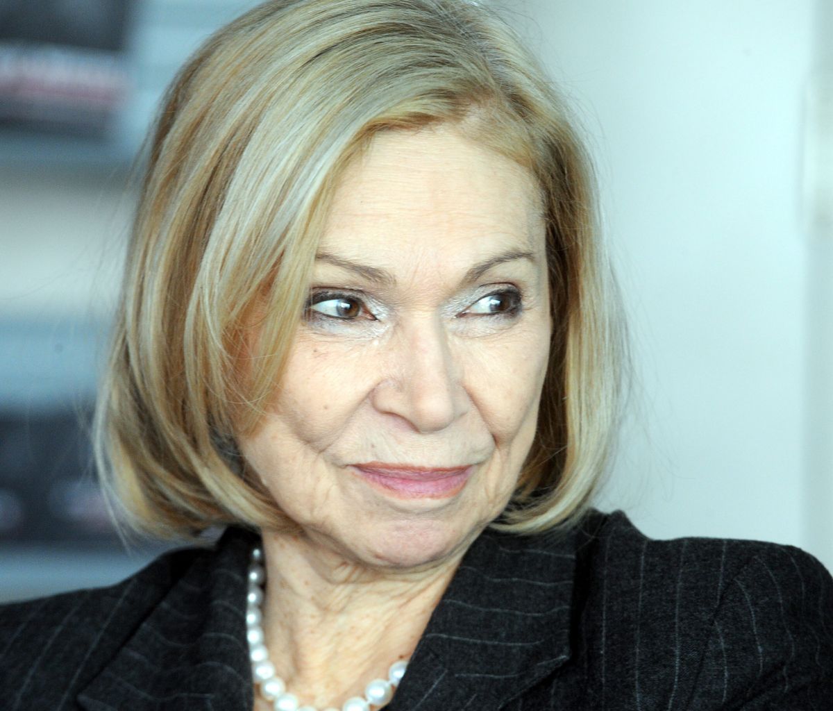 actor Monique Mercure large photo