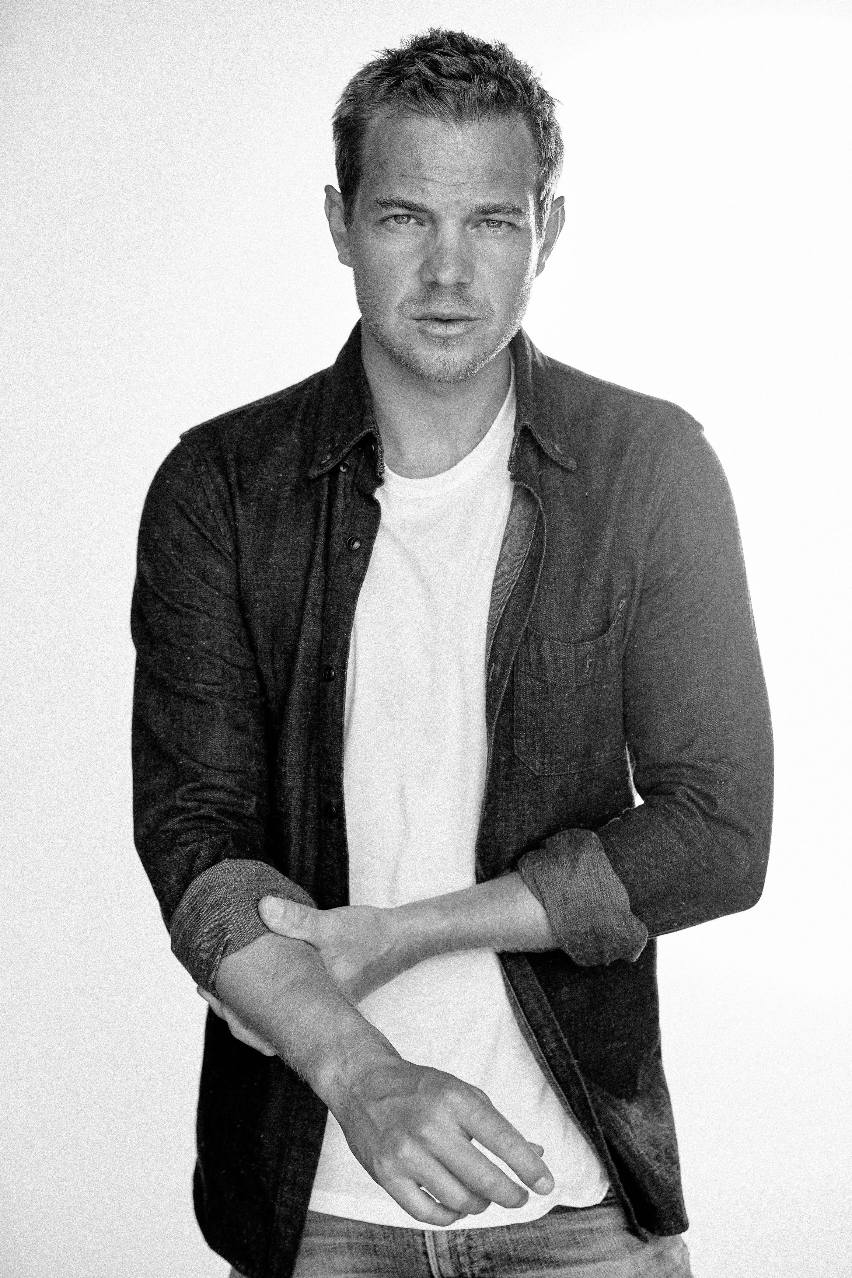 actor Taylor Handley large photo