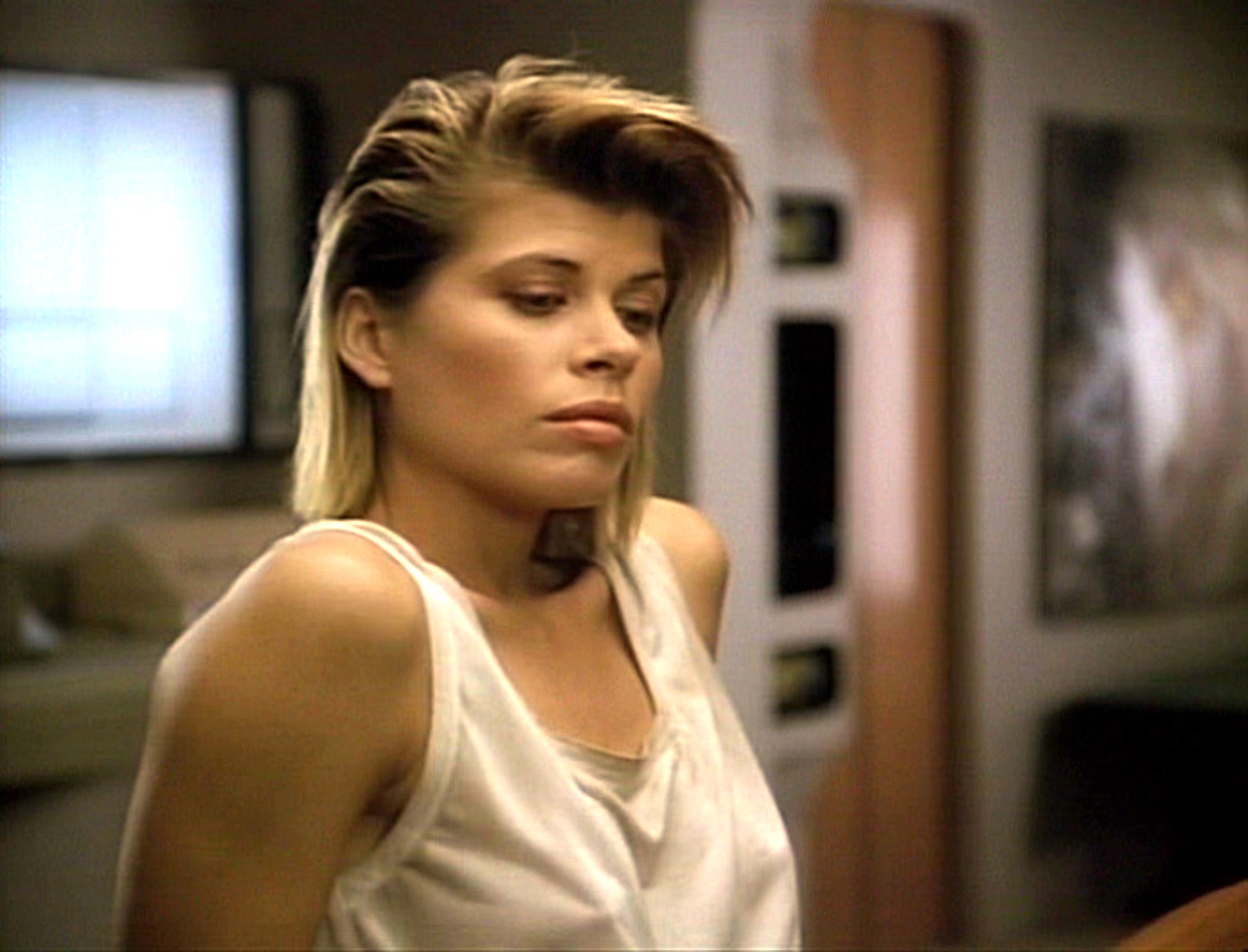 actor Beth Toussaint large photo