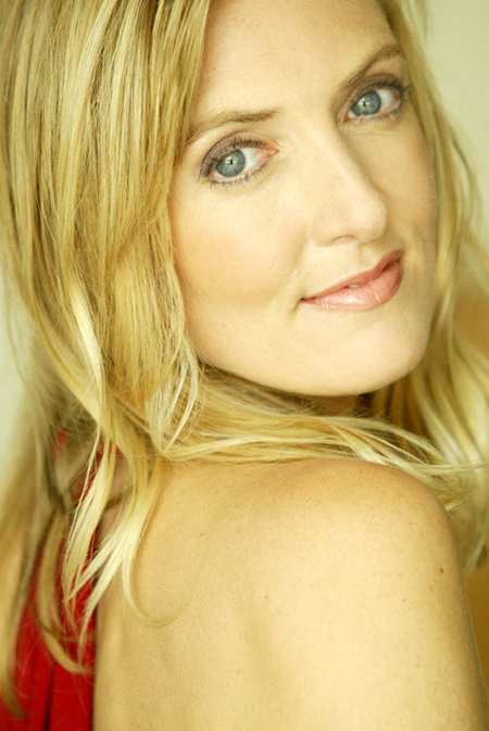 actor Lynne Langdon large photo