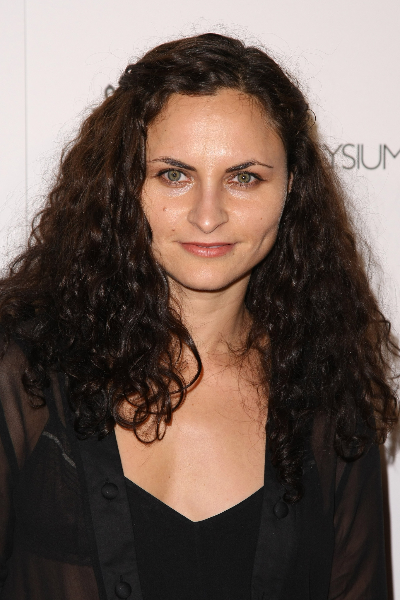 actor Rain Phoenix large photo