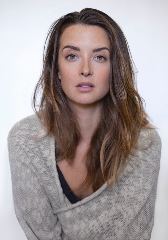 actor Emily Baldoni large photo