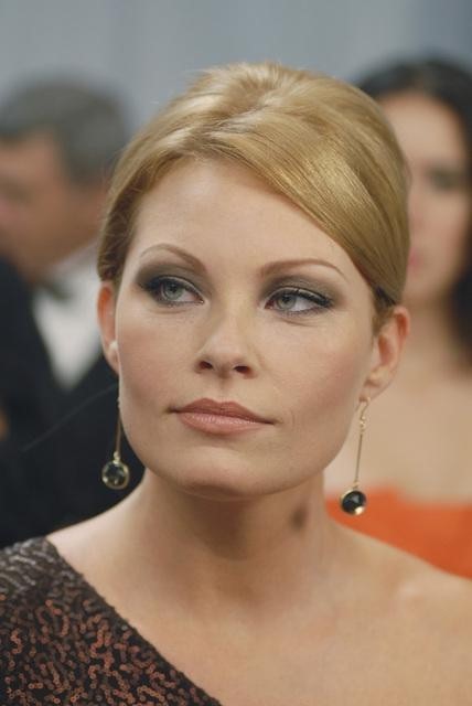 actor Ona Grauer large photo