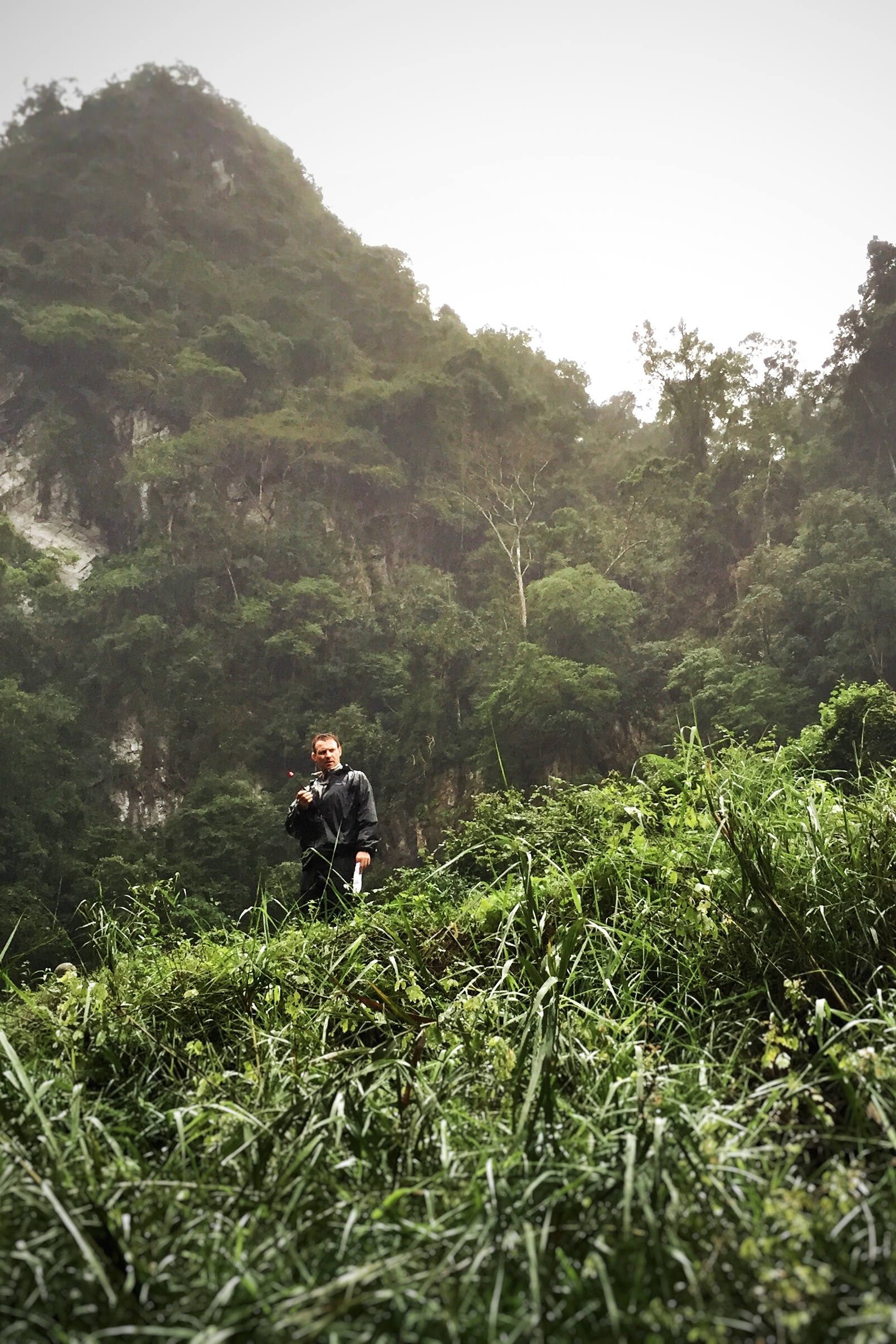 actor Brian Avery Galligan large photo